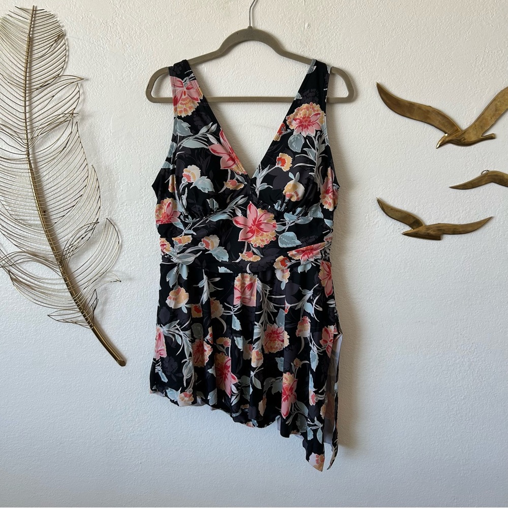 Torrid Floral Ruched V Neck Built In Bra Side Slit Skirt One Piece Swimsuit